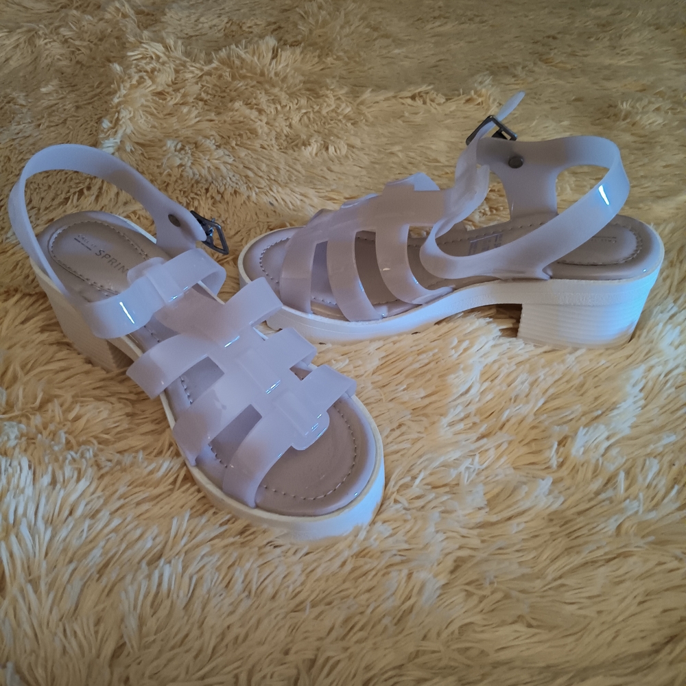 Call It Spring Glossy Natural Color Jelly Strappy Block Heel Sandals 8.5 NEW
